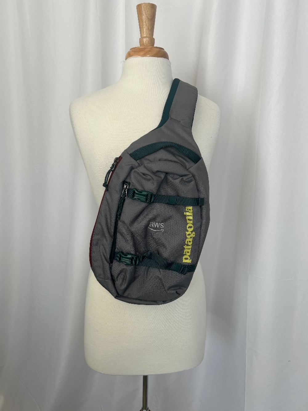 CUSTOM BRANDED GREY PATAGONIA ATOM SLING 8L DAYPACK
